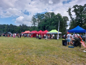 Relacja z Pikniku w Puszczy Mariańskiej „Święto Rodziny” , 